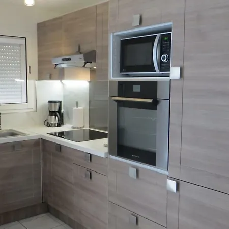 Le Neulos, T2 40m2 Avec Garage Prive, 150 M De La Mer, Avenue Roussillon Canet-plage Apartmán Canet-en-Roussillon