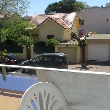 Le Neulos, T2 40m2 Avec Garage Prive, 150 M De La Mer, Avenue Roussillon Canet-plage * Canet-en-Roussillon