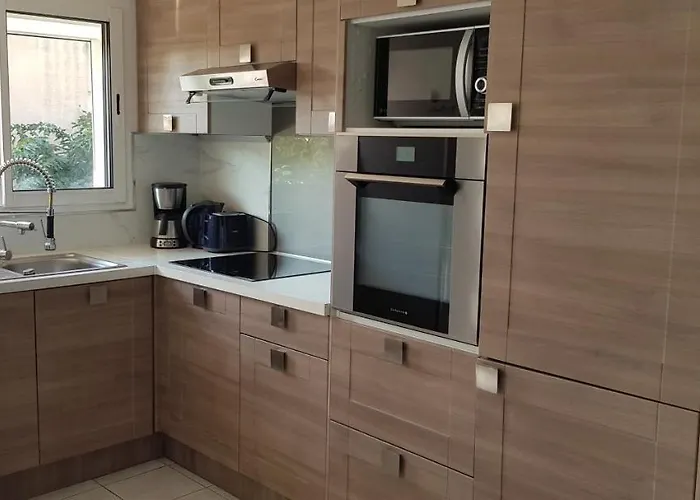 Le Neulos, T2 40m2 Avec Garage Prive, 150 M De La Mer, Avenue Roussillon Canet-plage Кане