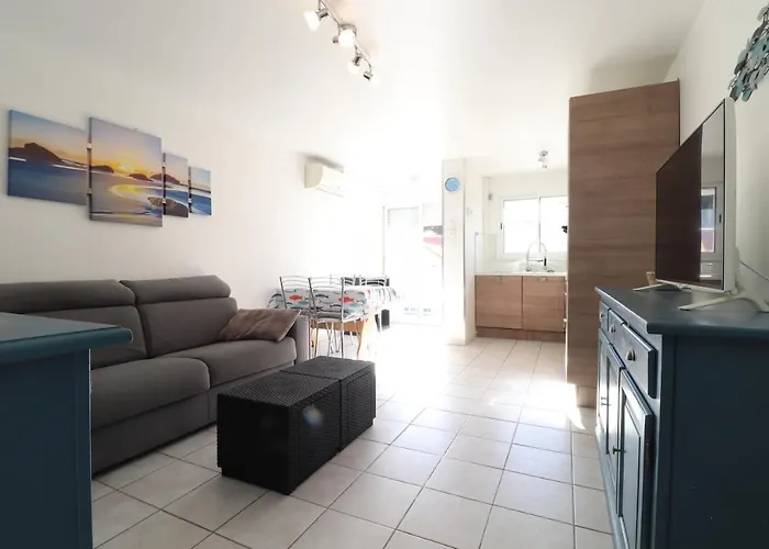 Апартаменты Le Neulos, T2 40m2 Avec Garage Prive, 150 M De La Mer, Avenue Roussillon Canet-plage *