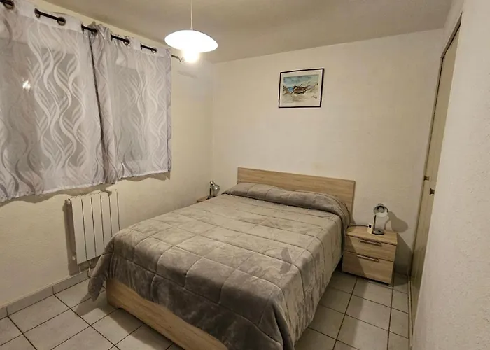 Le Neulos, T2 40m2 Avec Garage Prive, 150 M De La Mer, Avenue Roussillon Canet-plage Апартаменты