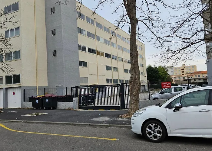 Le Neulos, T2 40m2 Avec Garage Prive, 150 M De La Mer, Avenue Roussillon Canet-plage Апартаменты