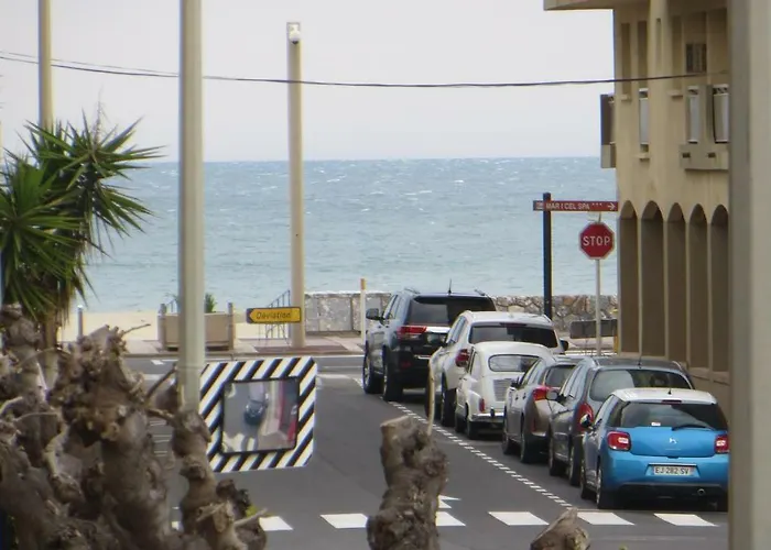 Апартаменты Le Neulos, T2 40m2 Avec Garage Prive, 150 M De La Mer, Avenue Roussillon Canet-plage Кане