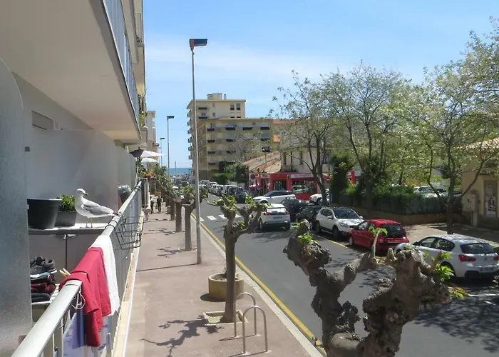 Le Neulos, T2 40m2 Avec Garage Prive, 150 M De La Mer, Avenue Roussillon Canet-plage Апартаменты
