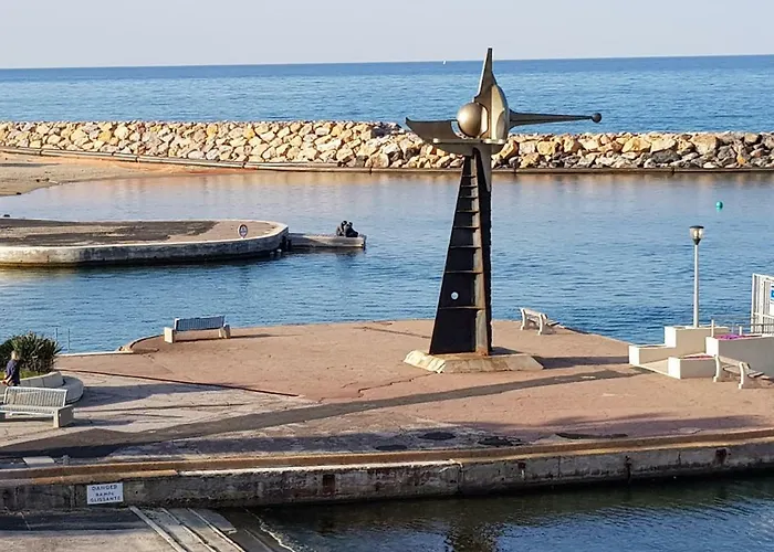 Le Neulos, T2 40m2 Avec Garage Prive, 150 M De La Mer, Avenue Roussillon Canet-plage Апартаменты Кане