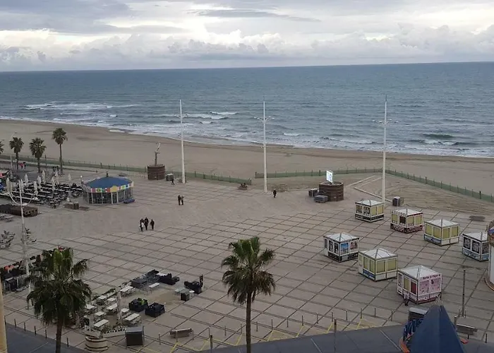Le Neulos, T2 40m2 Avec Garage Prive, 150 M De La Mer, Avenue Roussillon Canet-plage Апартаменты *